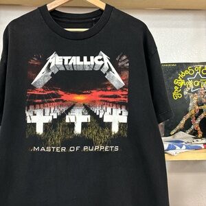 2006 Metallica “Master Of Puppets” Album 20th Anniversary T-shirt size Large